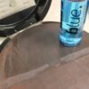 Comparatif avant/après sur une surface métallique dégraissée avec BLUE
